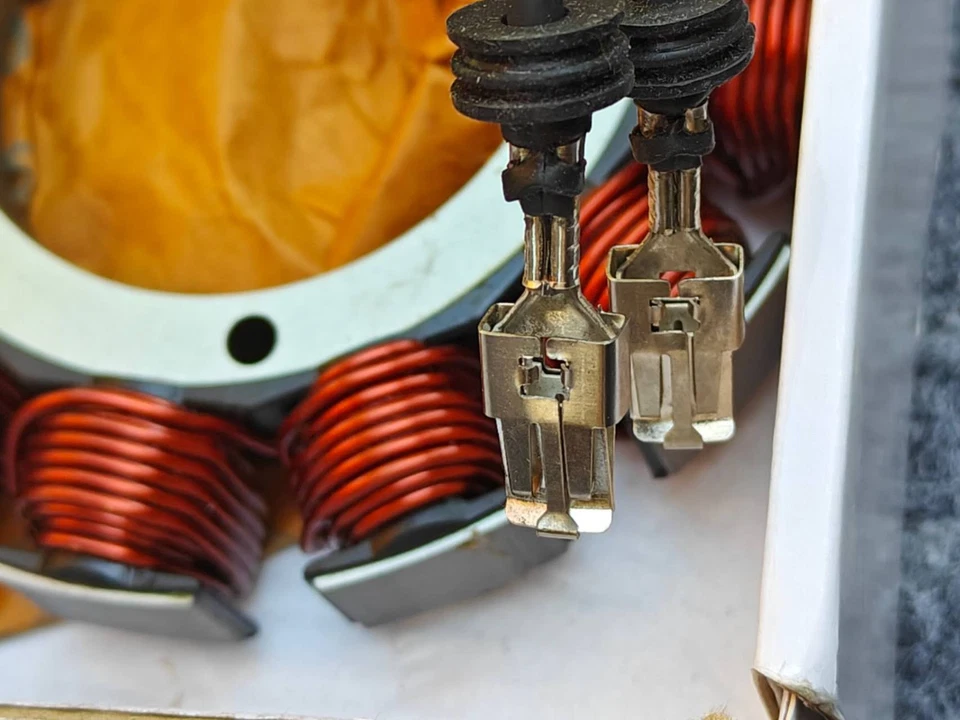 Estator de 38 amperios para Harley Softail 2000 y Dyna 1999-2003 reemplaza OEM # 29951-99 Foto 3 de 3