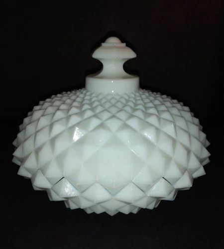 Vintage Westmoreland Milk Glass Sawtooth Diamond Point 6" Candy Dish w lid chips