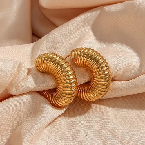 Chunky Thread hoops, Statement Earrings,Thick Spiral Croissant Hoop Earrings, . - Picture 4 of 4