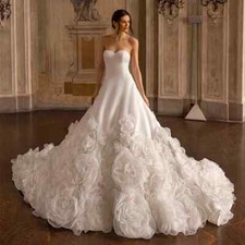 Luxury Satin Wedding Dresses 3D Flowers Backless Buttons Strapless Bridal Gowns