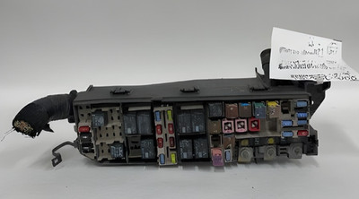 2009 Ford Escape Engine Fuse Box Assembly OEM
