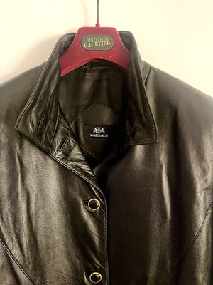 Walbusch Damen  Ledermantel Gr. 44   100 % Echtleder   Schwarz
