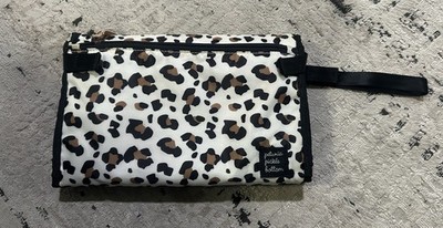 Petunia Pickle Bottom Nimble Diaper Clutch/Changing Pad Clutch/Animal Print