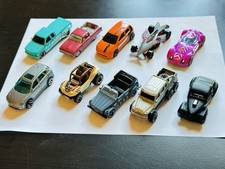 LOT OF 10 MINIATURE MINI DIECAST  PLASTIC TOY CARS VEHICLES TRUCKS