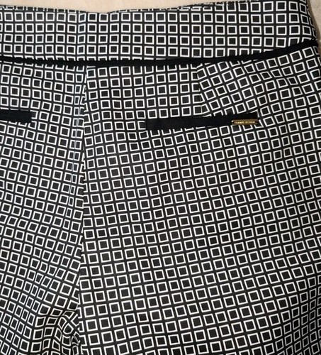 ANN KLEIN Woman's Black & White Polyester Shorts - Size 10 - Picture 3 of 4