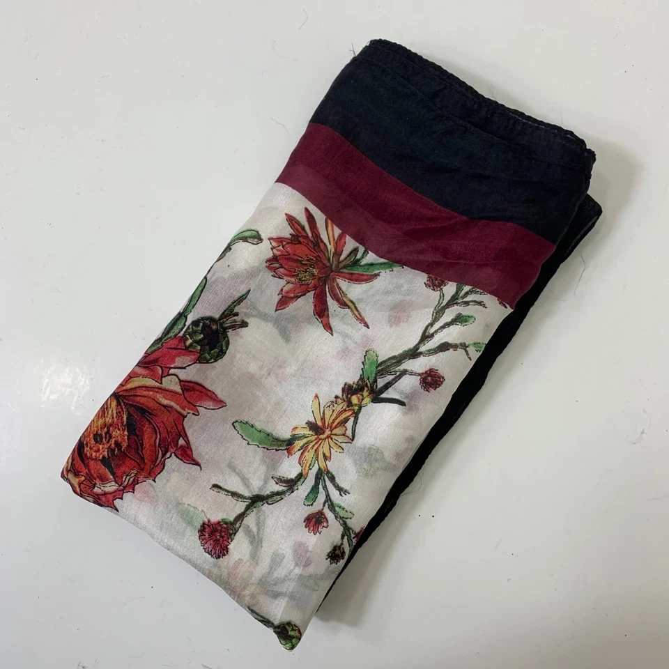 Bufanda floral de seda Chan Luu 100& Foto 4 de 4