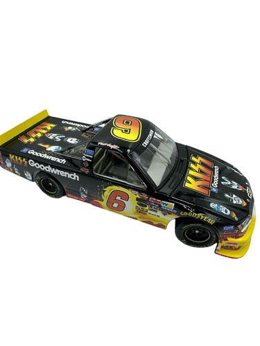 🔥 2004 ACTION MATT CRAFTON #6 GOODWRENCH/KISS 2004 CHEVY TRUCK 1:24 NASCAR LTD - Picture 6 of 11