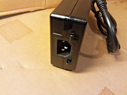 XP Power 150 W Power Brick AC/DC Adapter 15 V DC 10A Ausgang, AHM150PS15 NEU - Bild 6 von 8