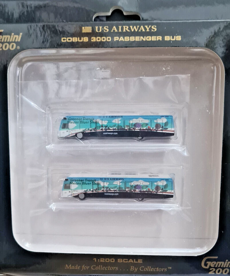 Cobus 3000 Autobus Interpista 2 pezzi US Airways - 1:200 Die Cast - Gemini - Immagine 2 di 4