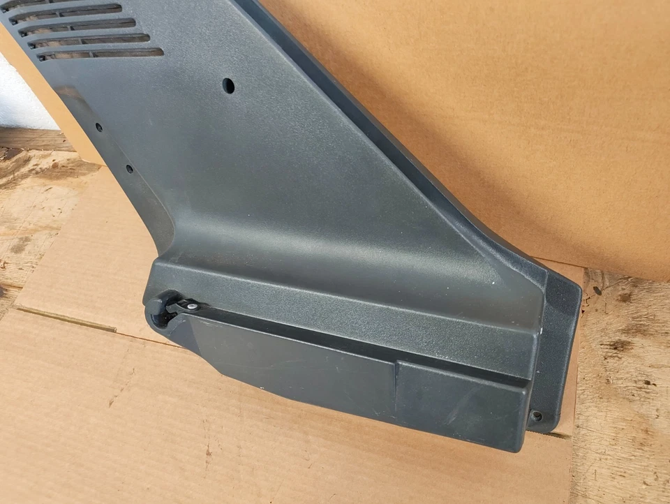 REAR RIGHT QUARTER C PILLAR INTERIOR TRIM HURRICANE GREY - PEUGEOT 309 - 5 DOOR - Image 2 of 4