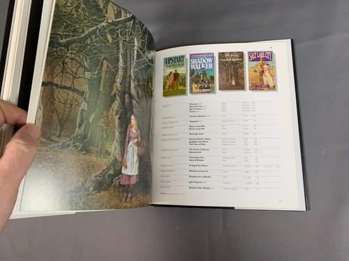 The Paperback Covers of Robert McGinnis by Art Scott Wallace Maynard - Hardcover - Picture 16 of 17