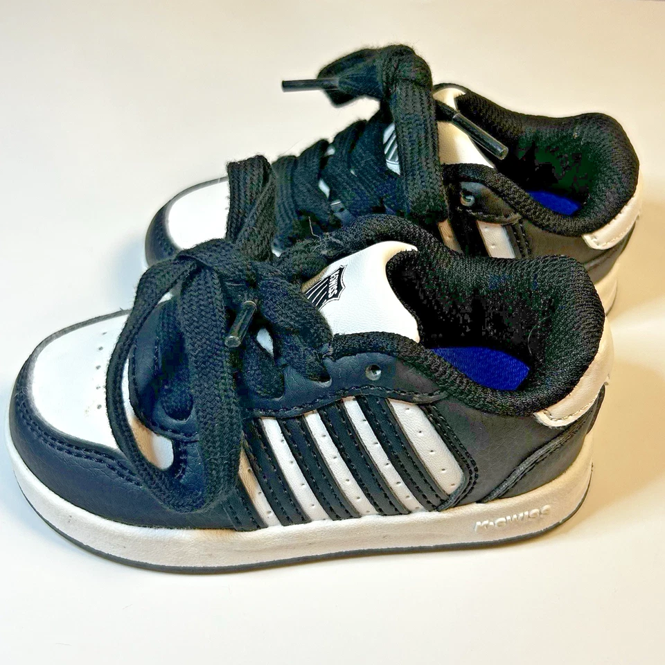 Zapatos de caña baja K-Swiss para niños pequeños talla 5 Court Palisade negros blancos KSS10031T Foto 2 de 4