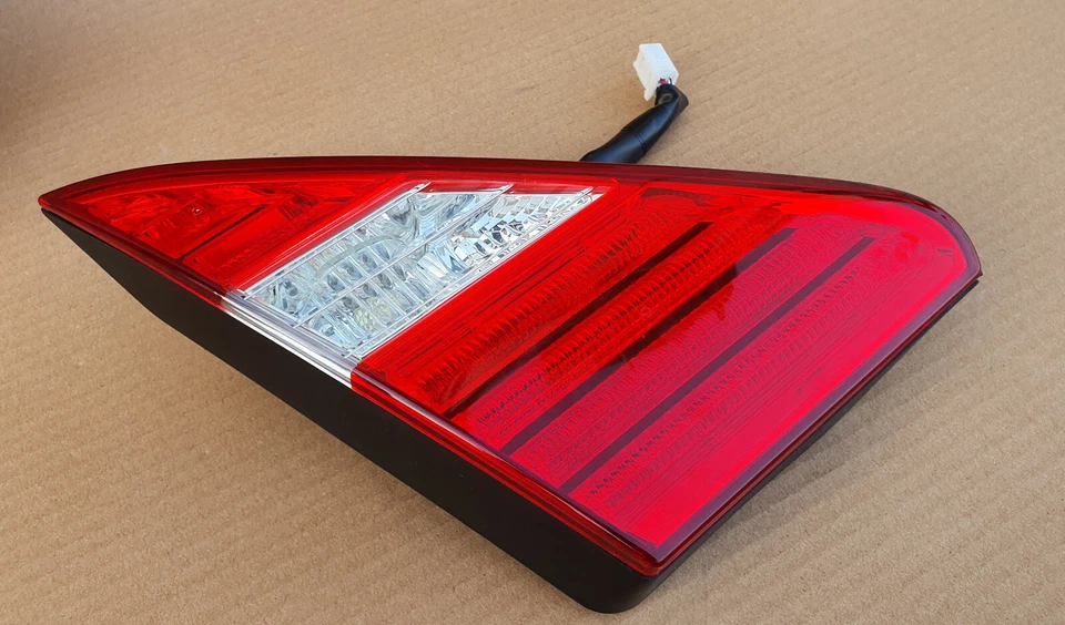 LEXUS LS430 2004-2006 Luz trasera exterior lado izquierdo con luz interior lado izquierdo OEM Foto 4 de 4