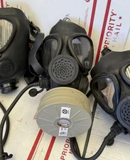 VINTAGE ISRAELI MILITARY M15 S80 GAS MASK w/ FILTER & DRINKING STRAW  -HALLOWEEN