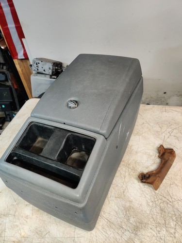 81 87 CHEVROLET GMC PICKUP TRUCK 81 91 BLAZER JIMMY SUBURBAN CENTER CONSOLE GRAY - Bild 1 von 24