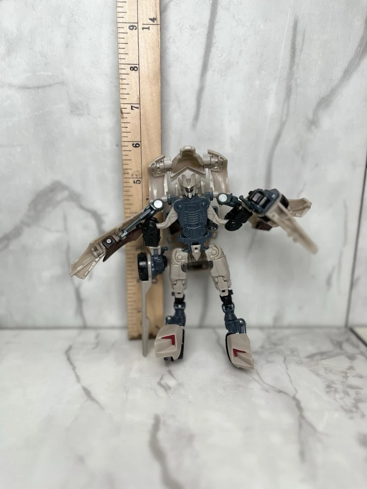 Transformers Mix Lot Of 8 Action Figures- Deformation Hasbro- No Accessories - Image 3 of 4