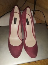 Joan & David Daerina SZ 7 M Raspberry Pink Red Suede 4" Heel Almond Toe Pumps