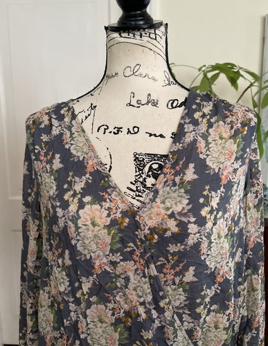 Lucky Brand Women’s Floral Long Sleeve Sawyer Wrap Lightweight Top Size S - Picture 5 of 12