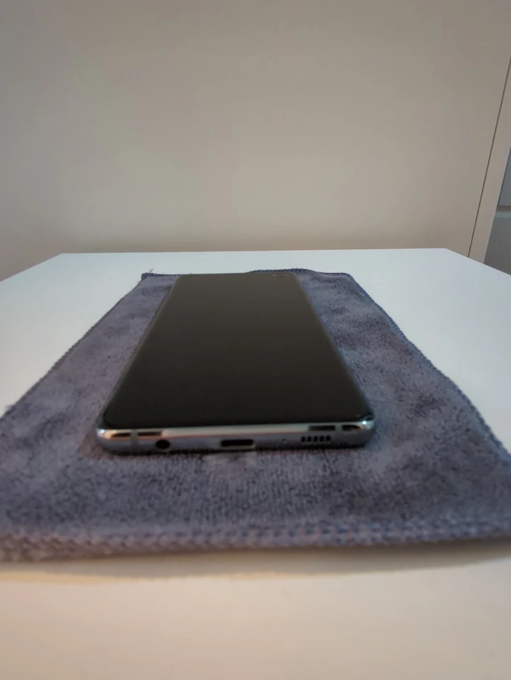 Samsung Galaxy S10+, 128GB, Prism Green, Unlocked, AS NEW PERFECT - Image 4 of 4