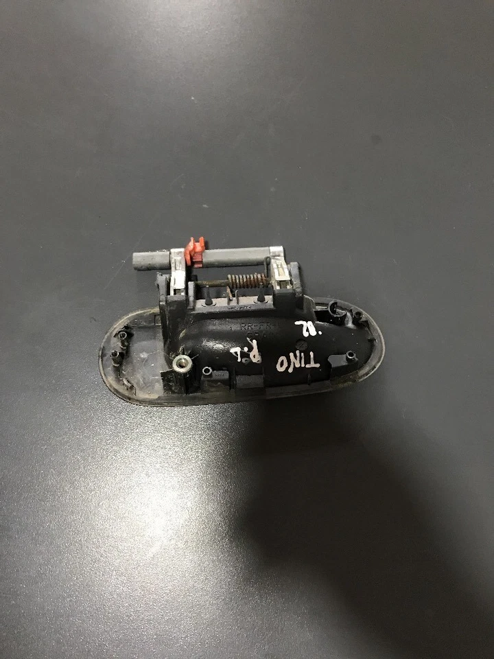 Manija puerta delantera izquierda Nissan Almera Tino 2004 año Rhd Foto 2 de 4