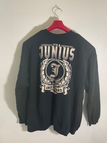 Gildan Heavy Blend Junius Graphic Crewneck Sweatshirt 5XL Black Cotton/Polyester - 第 3/3 張圖片