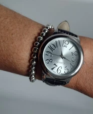 COLLECTIBLE Quartz Watch Silver Tone Color Men Women Unisex Teens 2 Piece Strap