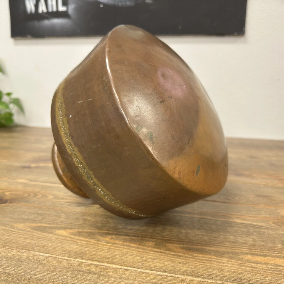 Antique Brass Round Bottom Water Pot Matka Lota Hammered Hand Crafted 1.R mark - Image 4 of 4