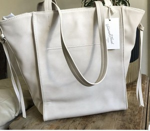 universal thread handbag