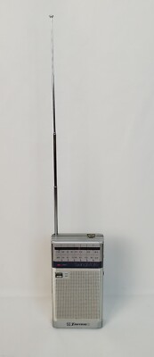 Emerson Swing Mate AM/FM Portable Handheld Transistor Radio