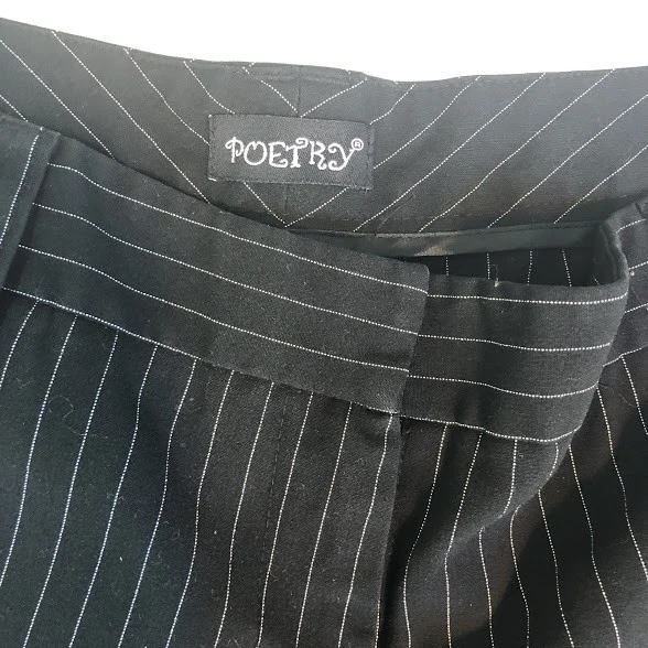 Pantalones Cortos Para Mujer Poetry Medianos Largos Cremallera Negro Blanco Rayas Foto 3 de 4