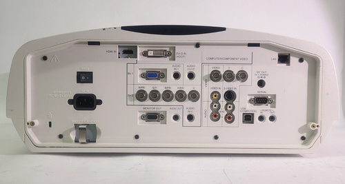 Mitsubishi WD3300U 4000 Lumens DLP Projector 2029 Lamp Hours - Imagen 5 de 11