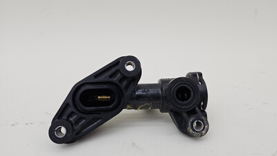 14-18 BMW X5 F15 Oil Cooler Thermostat 1721 7600563 / 101068 10