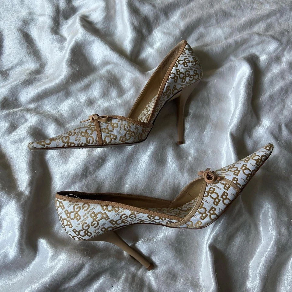 Vintage Y2K BCBG Niñas Monograma Tacones Altos Retro Boho Glam CHIC Talla 7.5 Foto 2 de 4