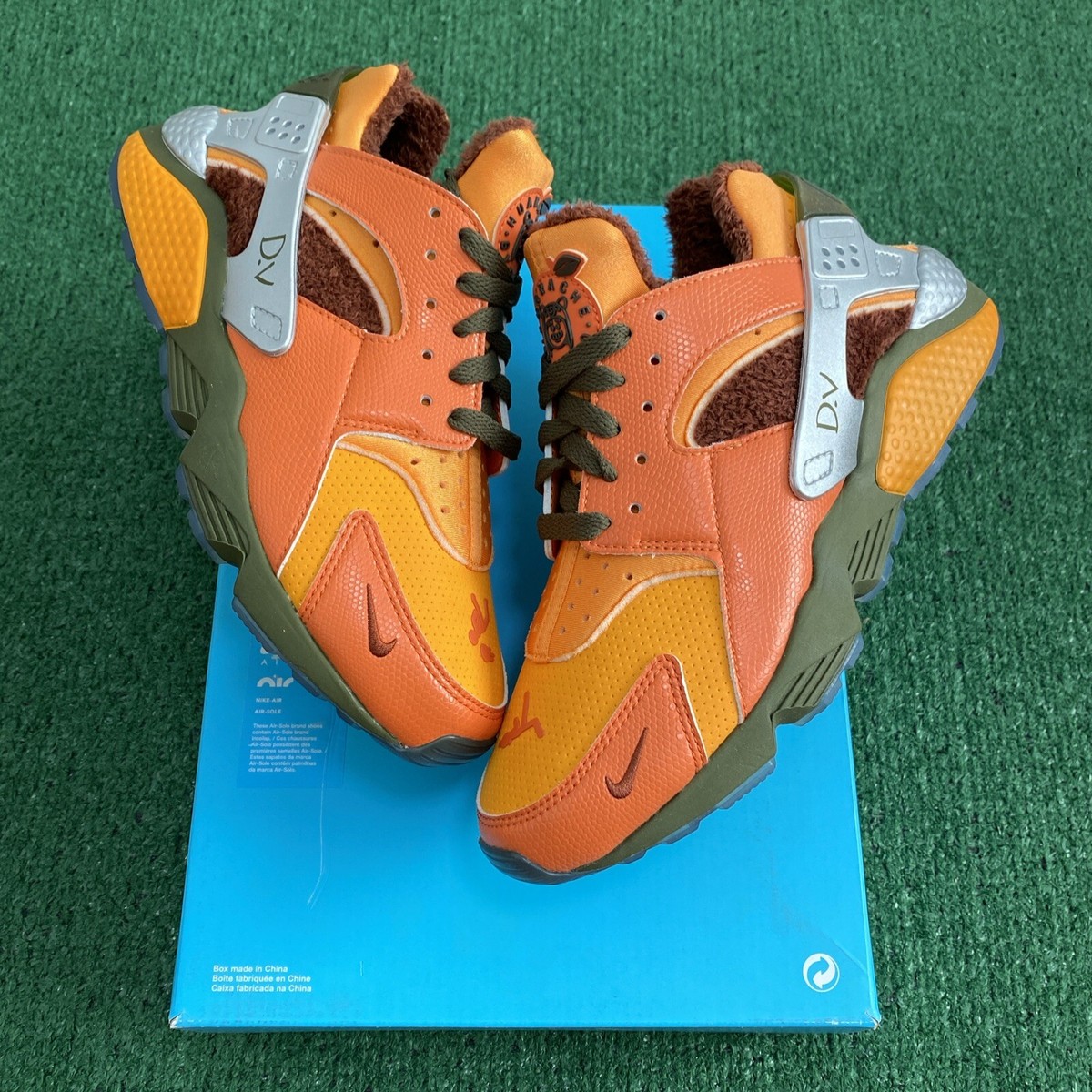 Size 8M- Nike Air Huarache DB18 Doernbecher FD9712-800  display picture 3