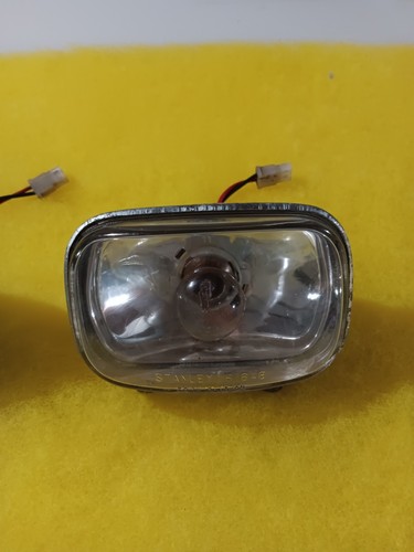JOHN DEERE 185 180 175 170165 160 HEADLIGHT AM102442 W/BULBS & WIRE - Picture 2 of 4