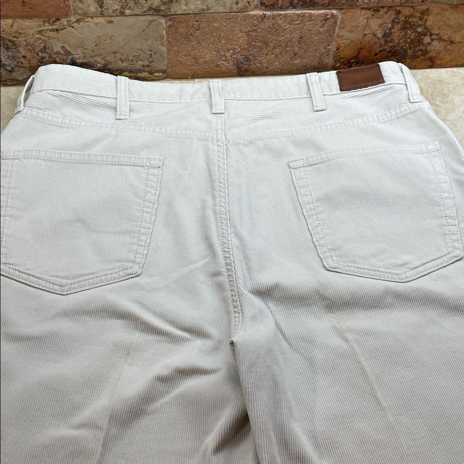 Lands’ End Men’s 36 Corduroy Pants Relaxed Fit Slightly Tapered Leg 100% Cotton