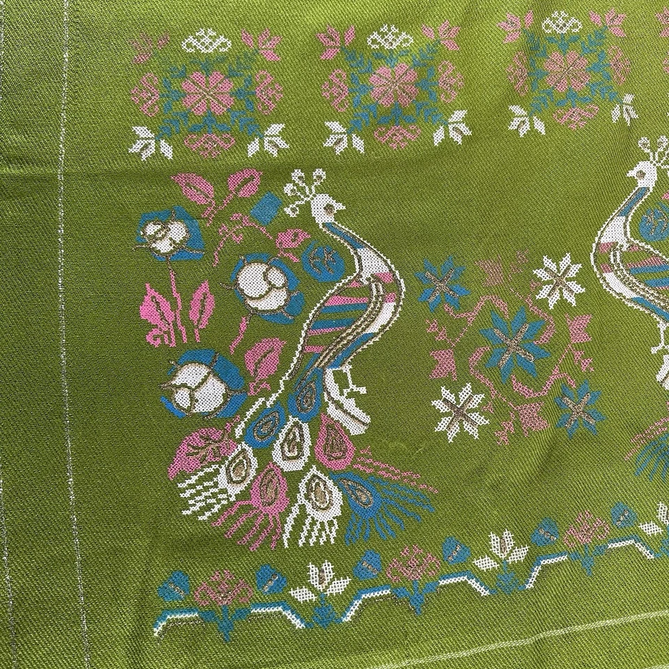 Painted Peacock Woven Table Runner Green Floral Tassel Fringe Indian Boho Style - Image 2 of 4