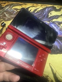 Nintendo 3DS CTR-001 red Will Not Read Games. Selling As Is. Just Console.