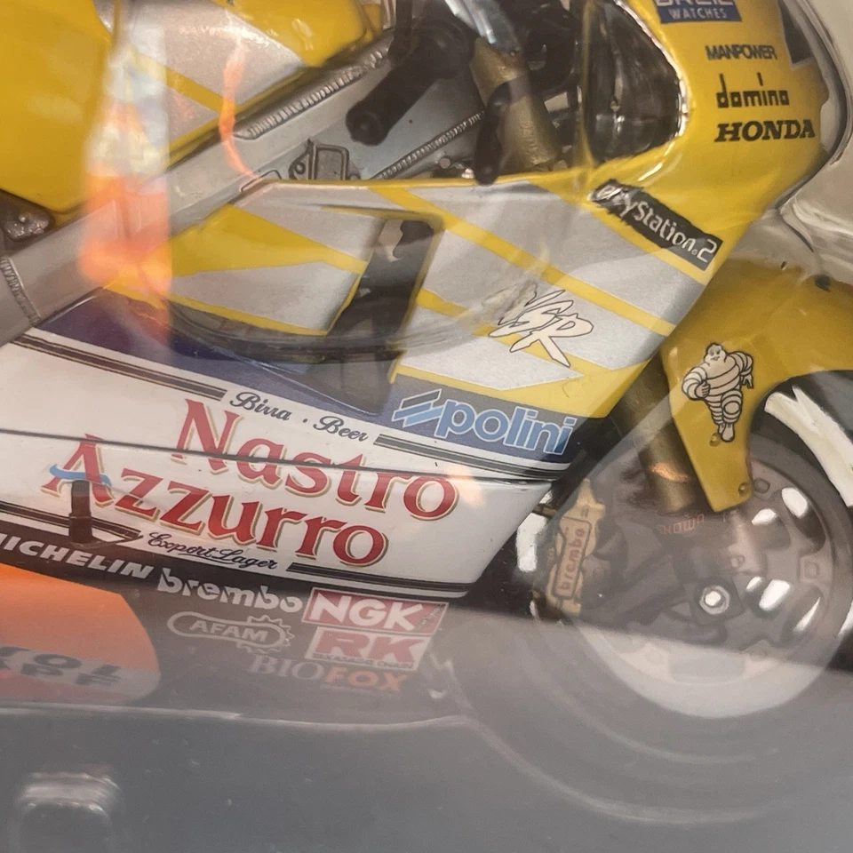 Rossi Model bike Honda NSR 500 Nastro 500 GP 2001 Minichamps 122 016146 1:12th - Image 4 of 4