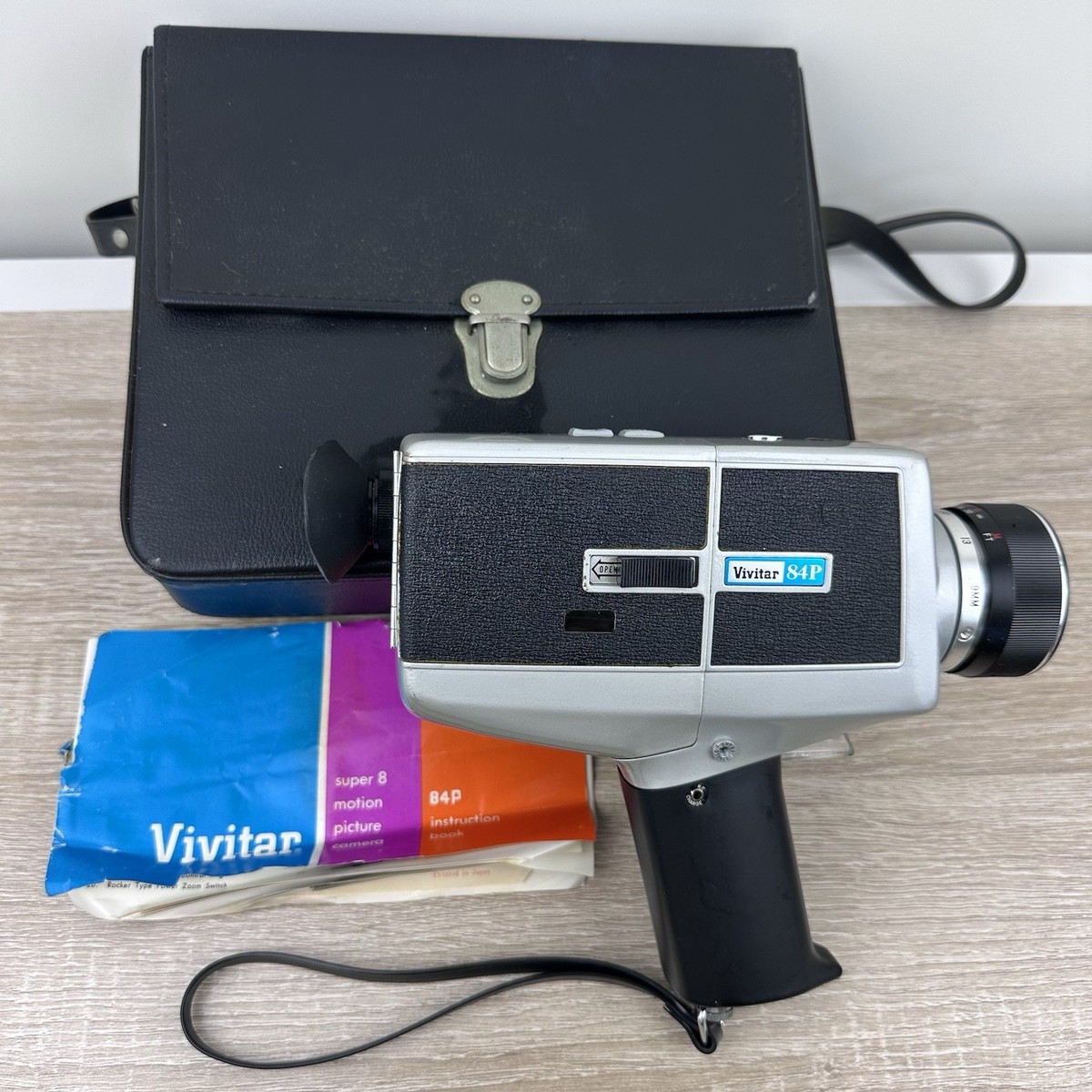 VTG Vivitar 84P Super 8 Motion Picture Camera w/ Case & Manual