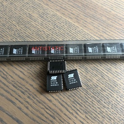 SST37VF020-70-3C-NH SST37VF020 2Mbit     PLCC32 x 10pcs &ex
