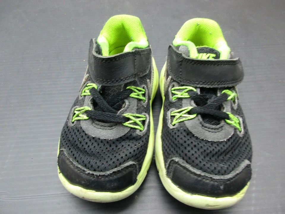 NIKE SIZE 6C BABY BOYS BLACK/GREEN NYLON ATHLETIC WALKING SNEAKERS SHOES 3E - Image 2 of 4