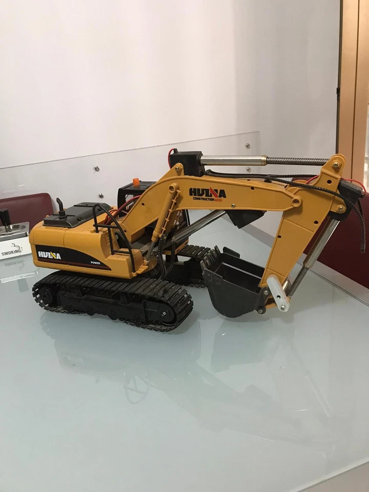 Huinz Rc Scala 1:4 - Immagine 2 di 4