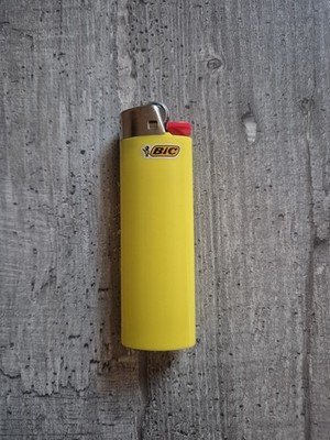 BIC Maxi Feuerzeug in GELB Reibrad Feuerzeuge Flints Zündstein...