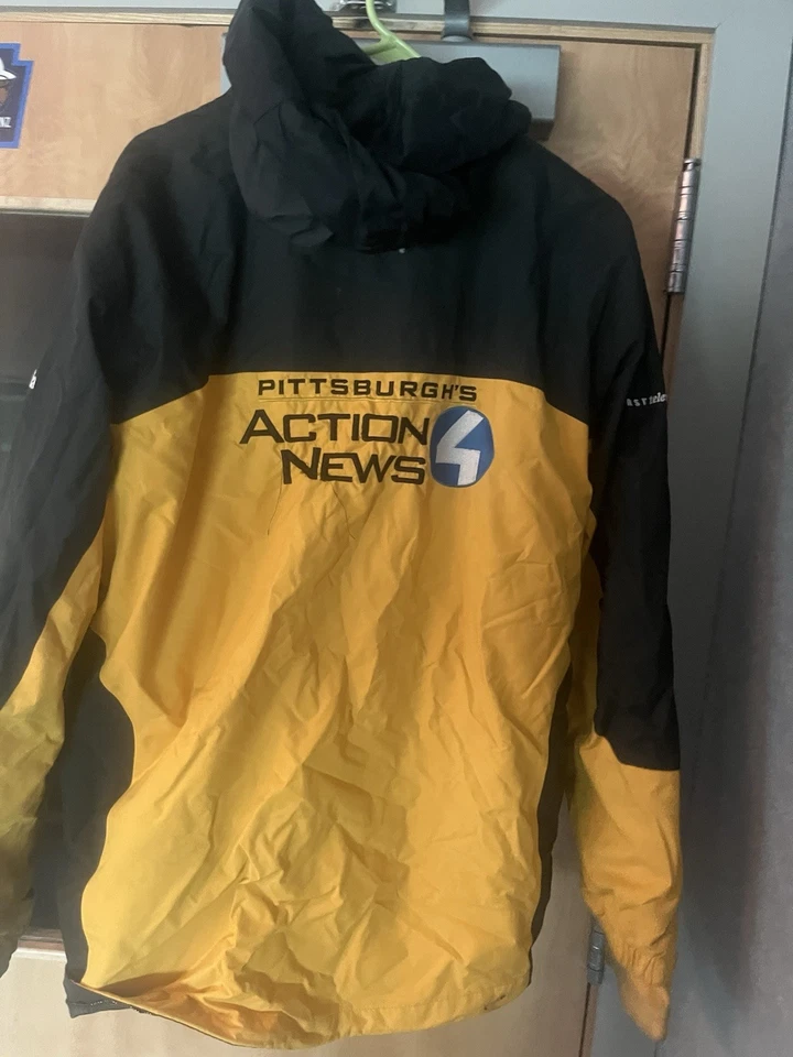 ABRIGO CON CAPUCHA CREMALLERA COMPLETA INTERCAMBIO COLOMBIA RARO - NOTICIAS WTAE TV PITTSBURGH GRANDE Foto 2 de 4