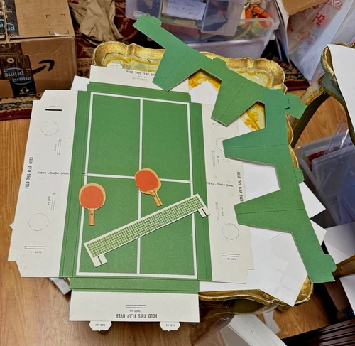VINTAGE UNASSEMBLED IDEAL TAMMY DOLL HOUSE CARDBOARD TENNIS TABLE PING PONG LOT