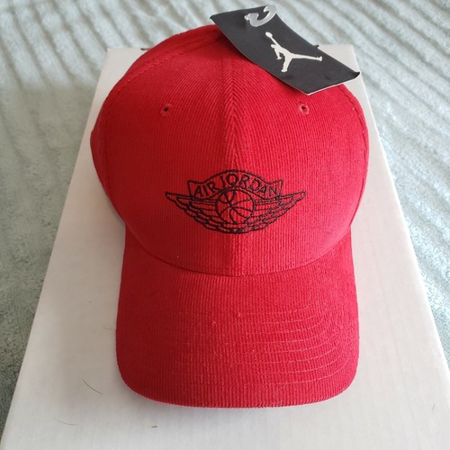 NIKE AIR JORDAN RED CORDUROY Retro 