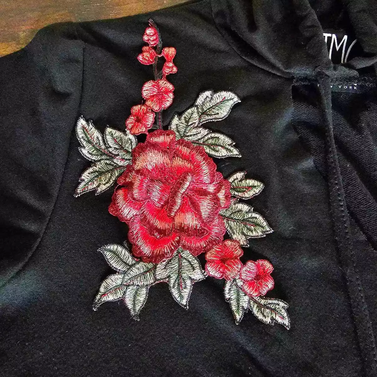 Embroidered rose top applique sleeve hoodie
