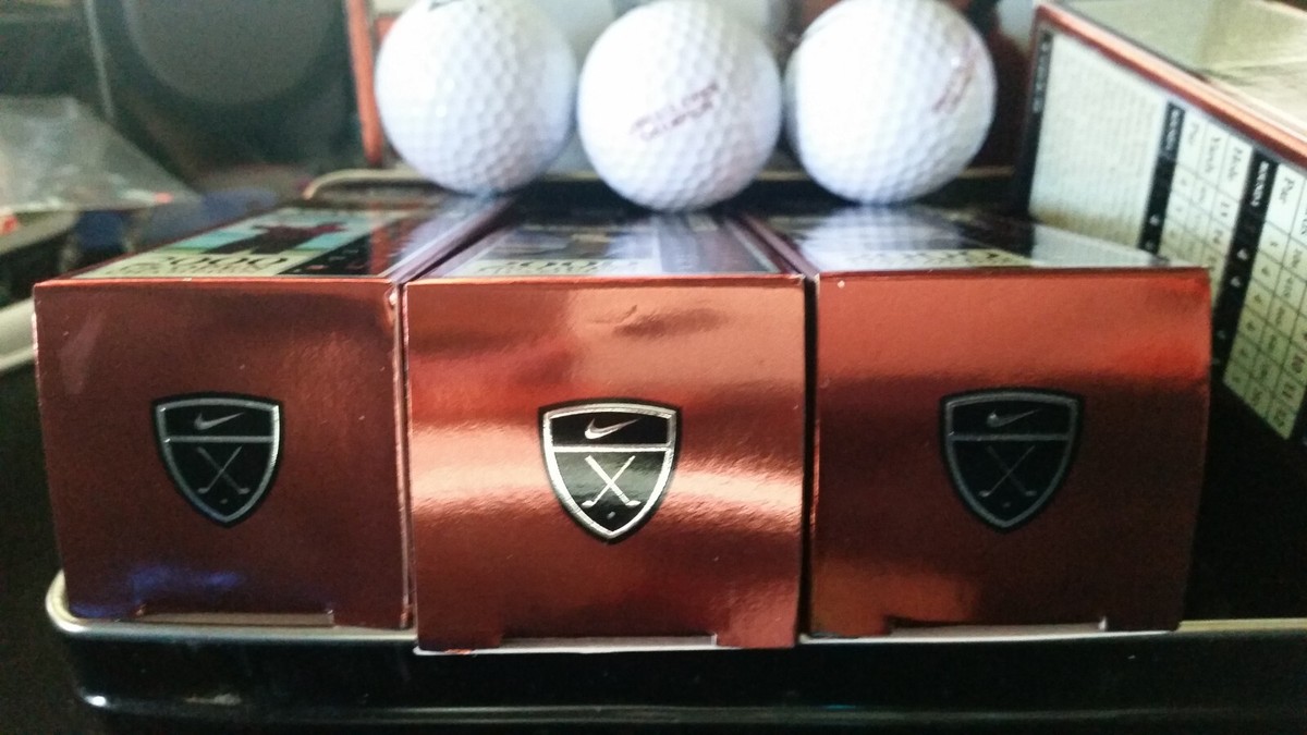 Nike Tiger Woods 2000 US Open Win Collector Series 1 Tin & Golf