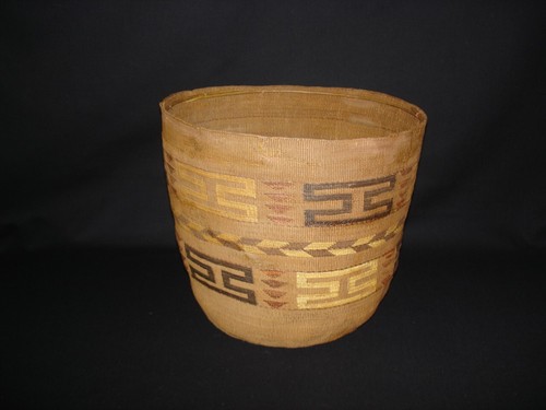 Very large Tlingit Native American Indian Basket, c.1900 - Picture 1 of 5
